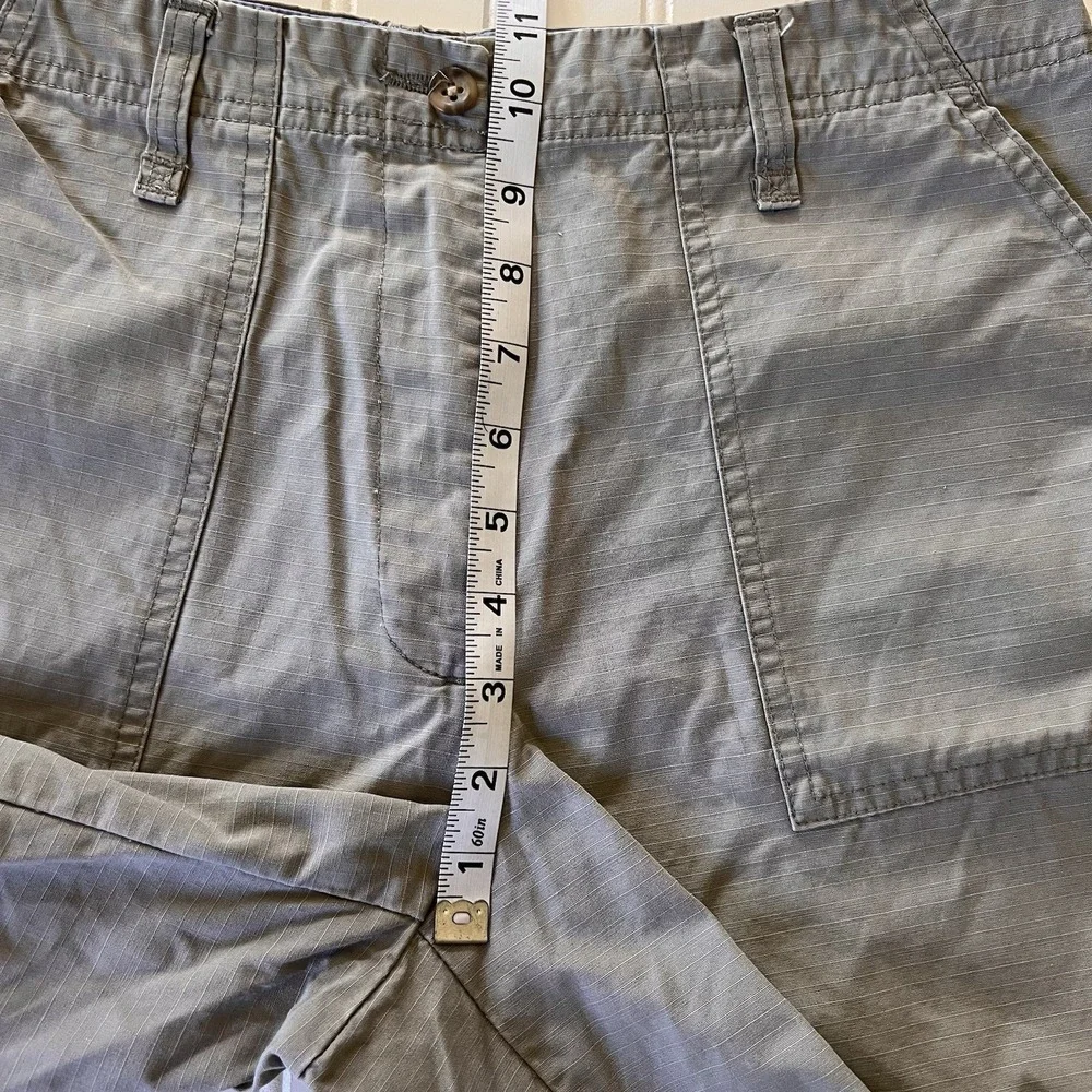 3/$25 SALE! Eddie Bauer Women's Gray Roll‎ Tab Shorts Size 10 Casual Hiking